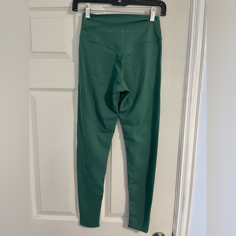 Balance Athletica (Vitality) Leggings - Picture 3 of 5